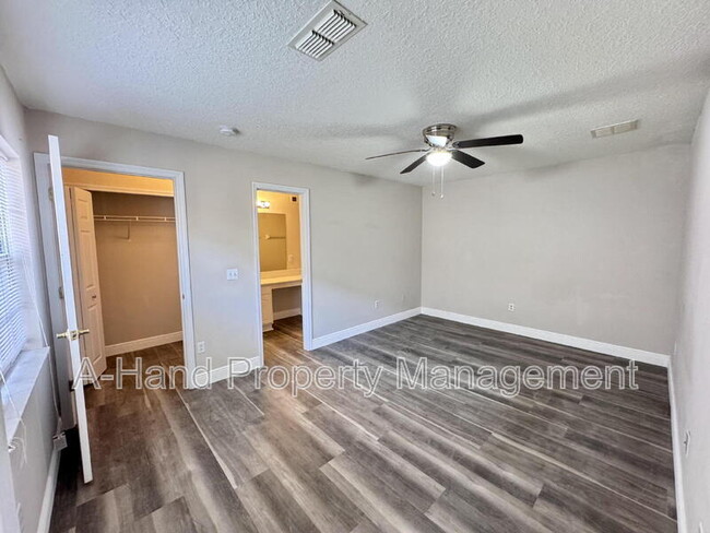 Building Photo - 824 Washington Palm Loop