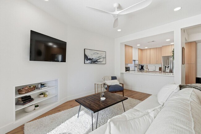 Building Photo - First-Floor 2-Bedroom Condo | The Racquet Club – Scottsdale