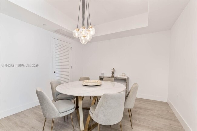 Building Photo - 1010 Brickell Ave