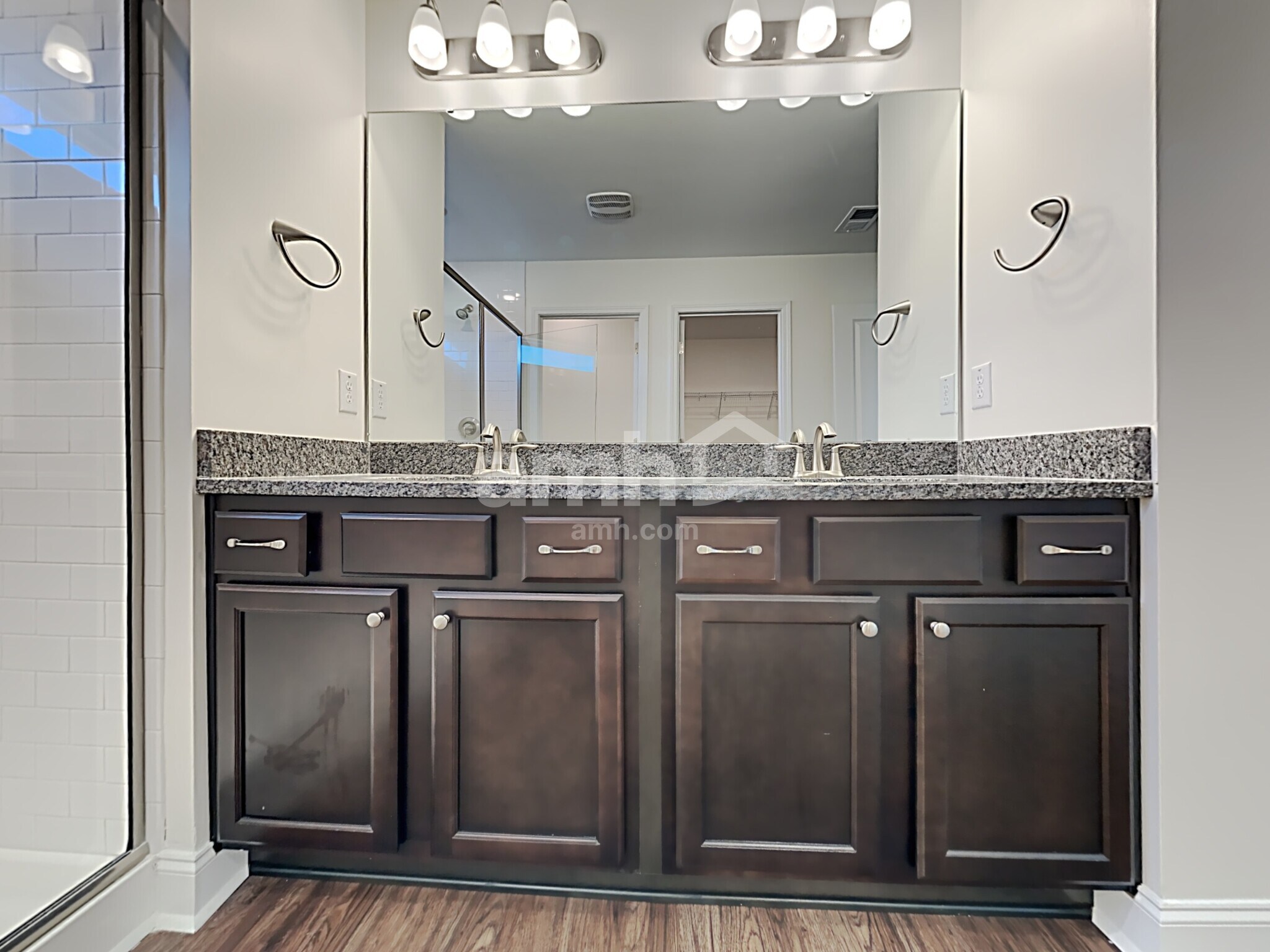 Building Photo - 320 Azore Way
