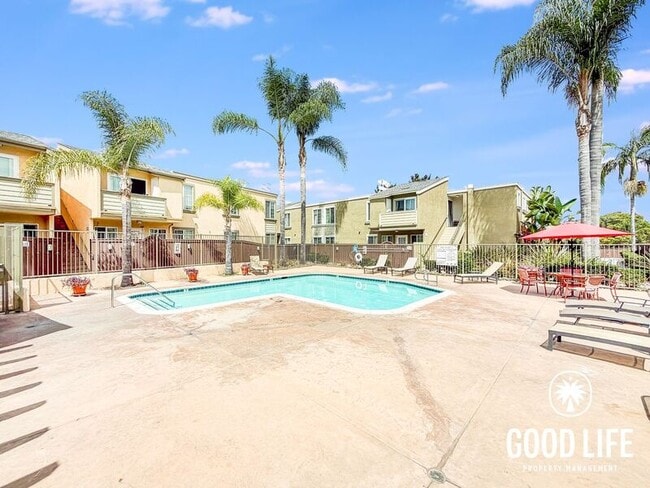 Building Photo - 5404 Balboa Arms Dr