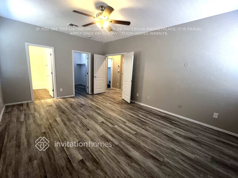 Building Photo - 1006 S Colonial Ct