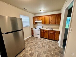 Building Photo - Newly refreshed 2bdr/1bdt house in Kansas ...