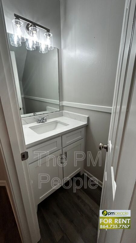 Building Photo - 10B Pointer Ln