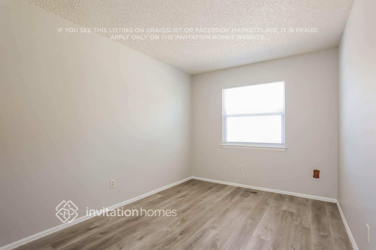 Building Photo - 16803 E Nassau Dr