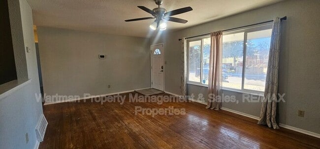 Building Photo - 167 Judson St