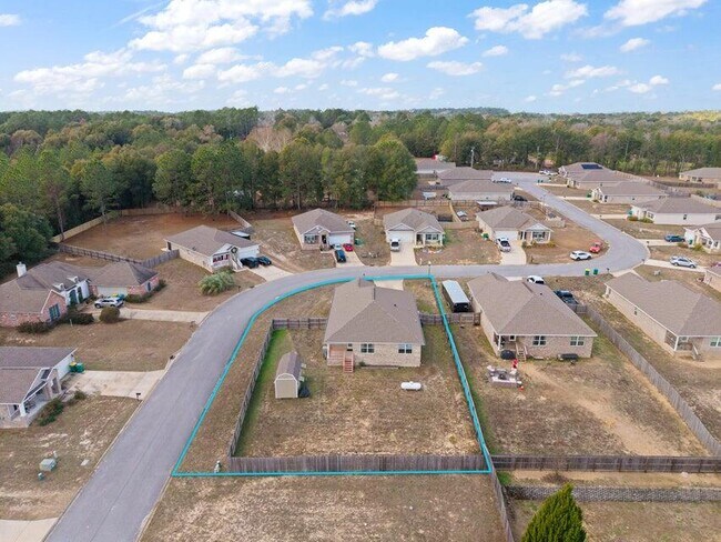 Building Photo - 3277 Chapelwood Dr