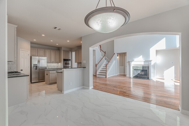 Building Photo - 63 W Artist Grove Pl