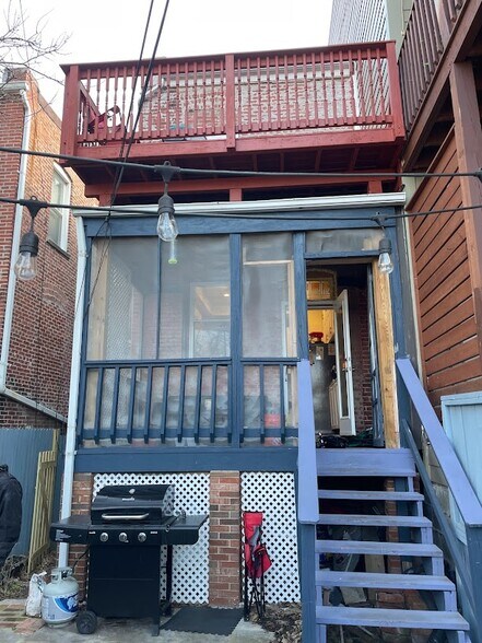 Screened-in Porch - 3626 10th St NW
