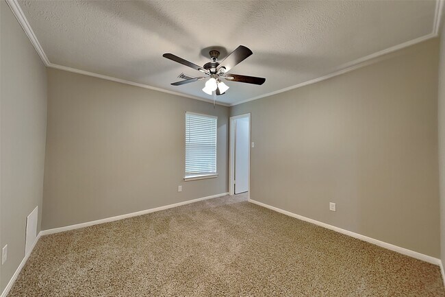 Building Photo - 17326 Masonridge Dr