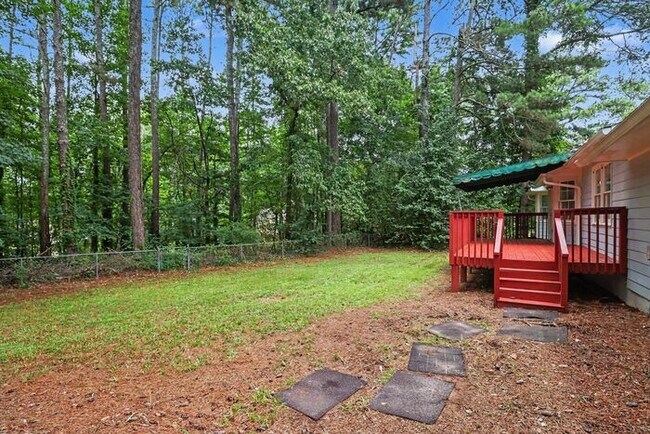 Building Photo - 3BR/2BA Ranch Home in Great School District Near Mall of Georgia!