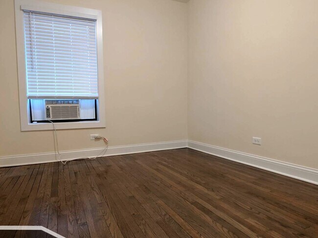 Building Photo - 2643 N Spaulding Ave