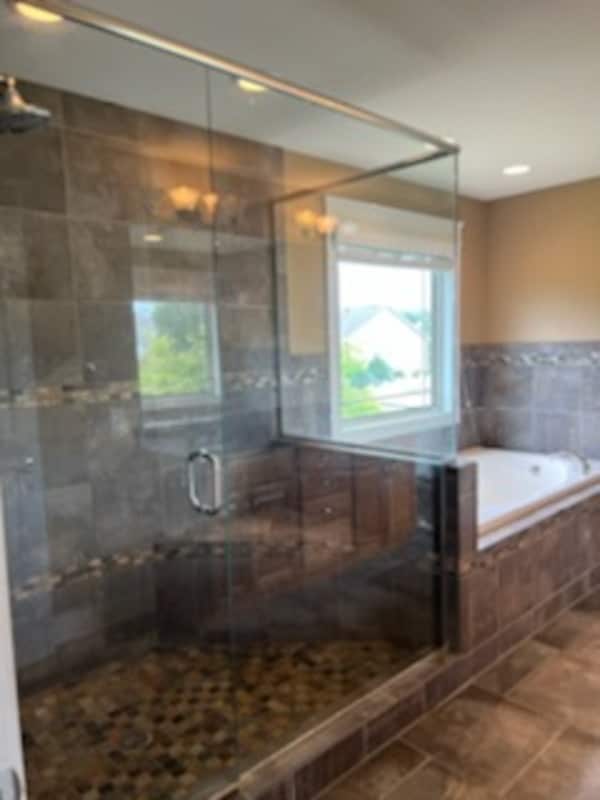 Building Photo - 2411 Nottingham Dr