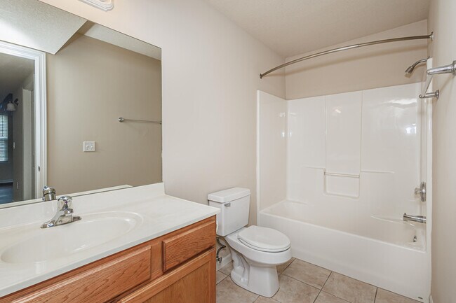 Building Photo - 307 Burnside Dr