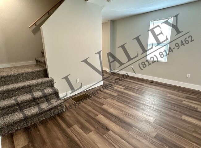 Building Photo - Two Bedroom Home, Close to Downtown/ISU Campus