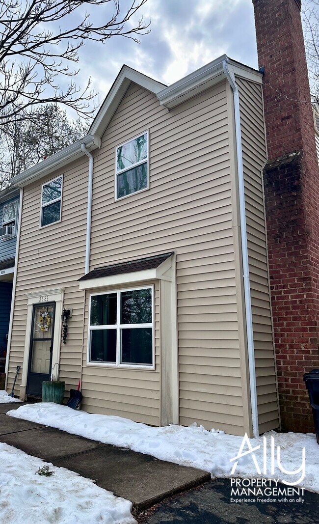 Building Photo - 2383 Austin Dr