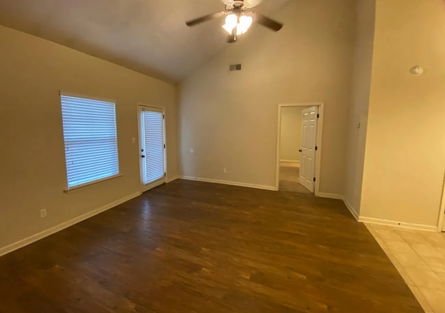 Building Photo - 4 BD/4.5 BA