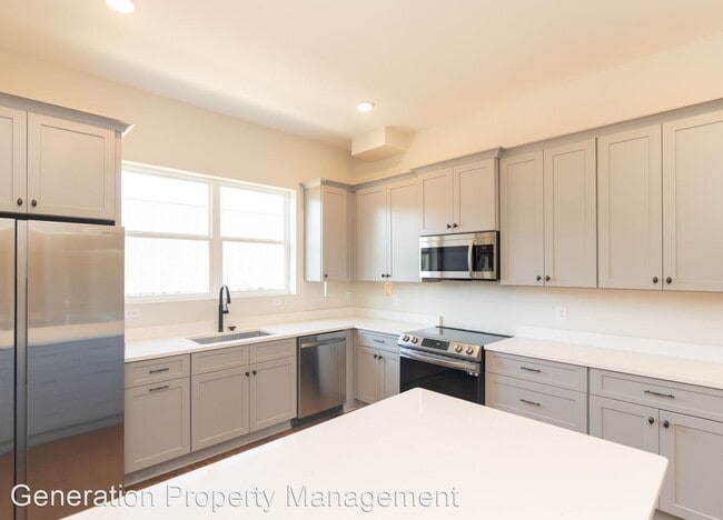 Building Photo - 4 br, 5 bath House - 1039 Montague Place