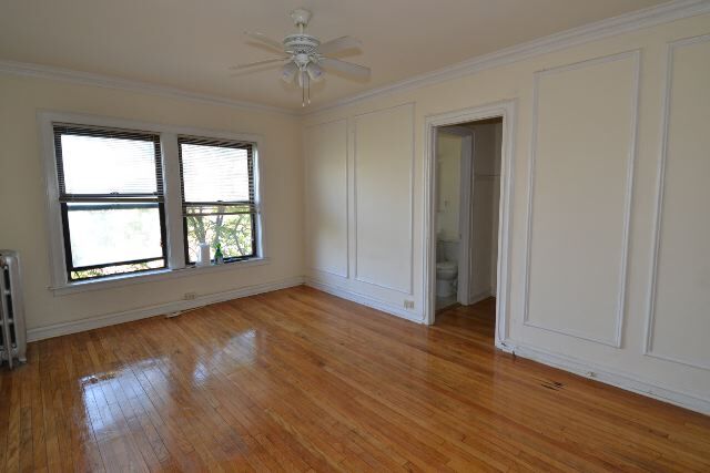 Building Photo - 1211 W Elmdale Ave