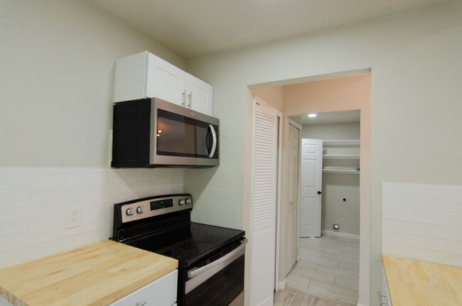 Building Photo - 1712 Rocky Pl Ct