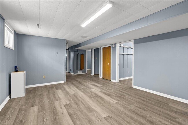 Building Photo - 1416 Starview Dr
