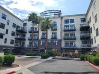 Building Photo - 914 E Osborn Rd