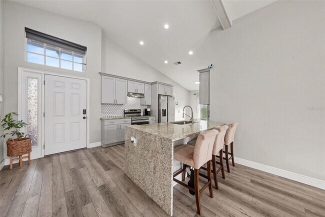 Building Photo - 12524 Midpointe Dr