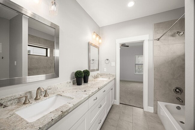 Building Photo - 2307 Langston St