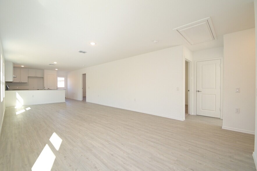 Building Photo - 3919 Poteet Pl