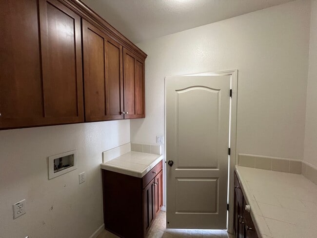 Building Photo - 2553 Acapulco Way