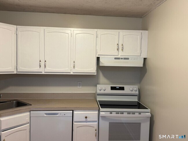 Building Photo - 1274 E Main St