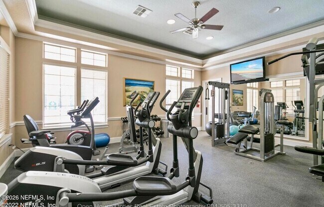 Building Photo - 75008 Morning Glen Ct