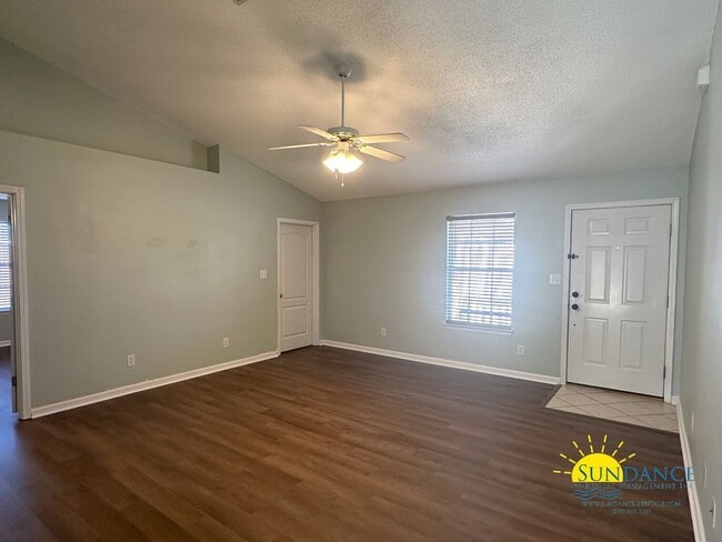 Building Photo - Charming 3-Bed Home in Milton’s Plantation Woods – Prime Location Near I-10 & Shopping