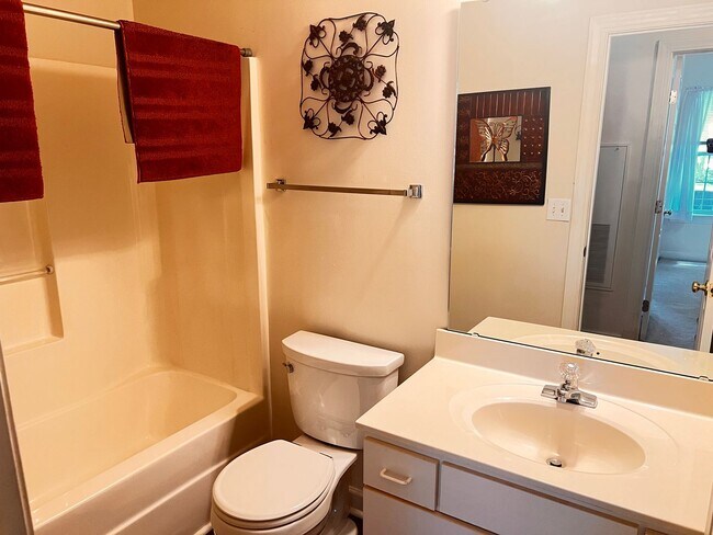 Building Photo - First Floor 3 Bedroom, 2 Bath Condo at Riverwoods in Murrells Inlet!