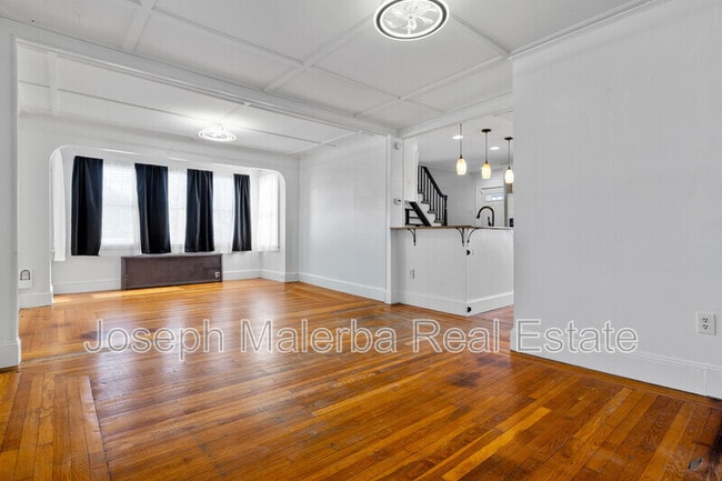 Building Photo - 44 Providence St