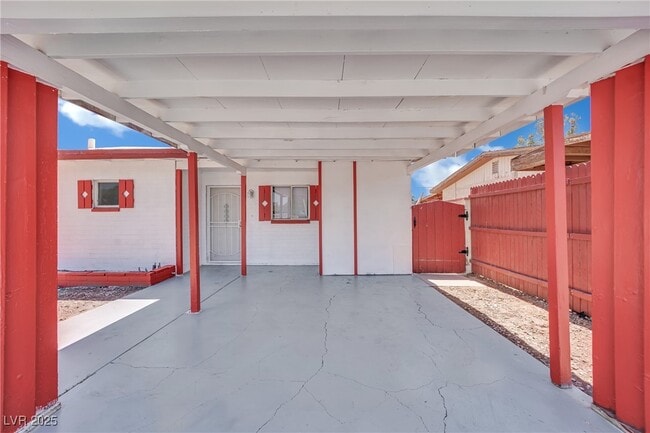 Building Photo - 2016 Linden Ave