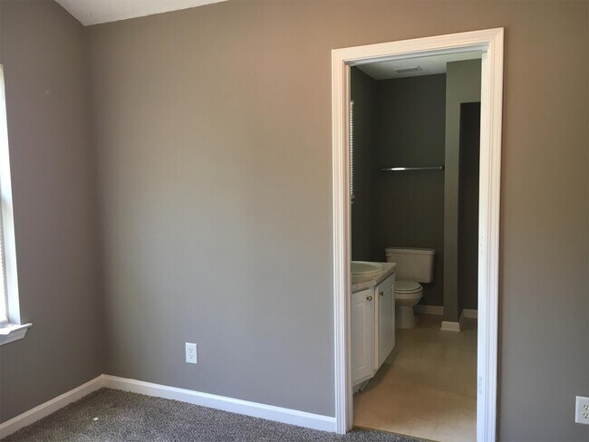 Building Photo - 1875 Carrington Dr