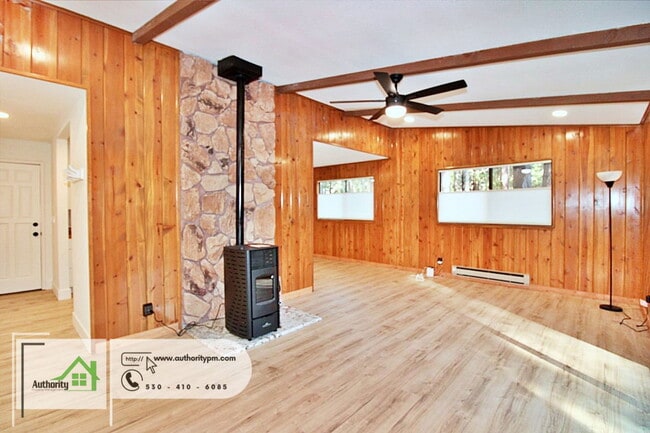 Building Photo - 30522 Sleepy Hollow Dr