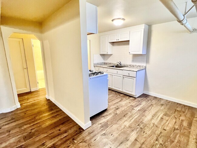 IMG_1210 - The Birney Apartments