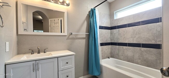 Building Photo - 5620 S 42nd St