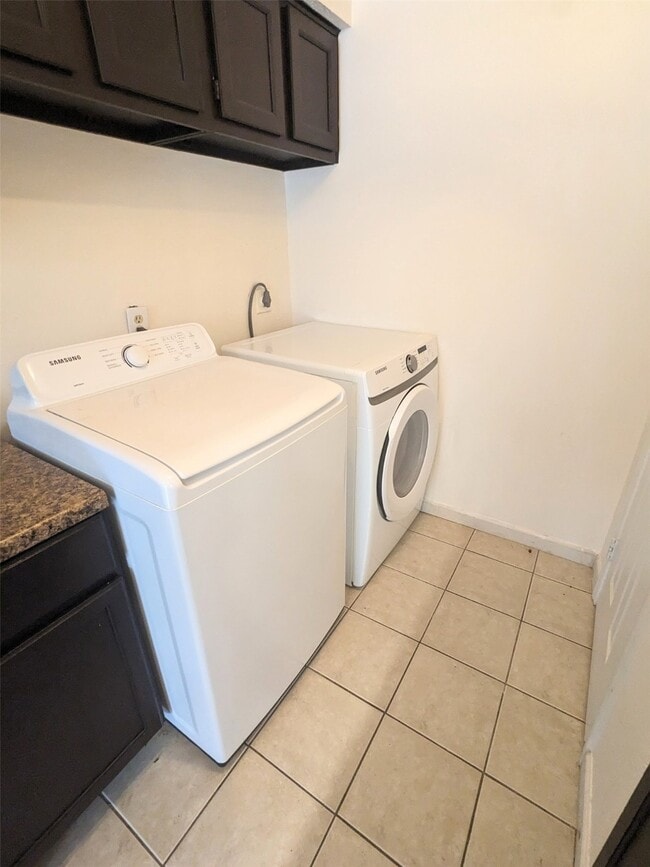 Building Photo - 15516 Weldon Dr