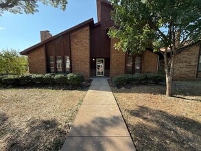 Building Photo - 2525 Edgemont Dr