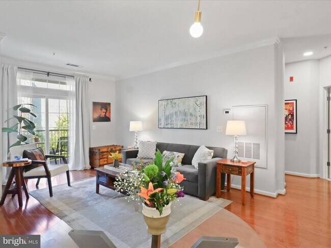 Building Photo - 2465 Army Navy Dr