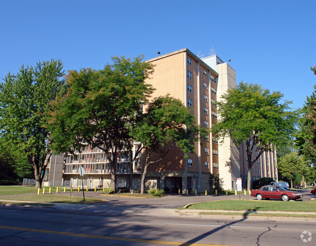 Primary Photo - Cole Manor Apartments