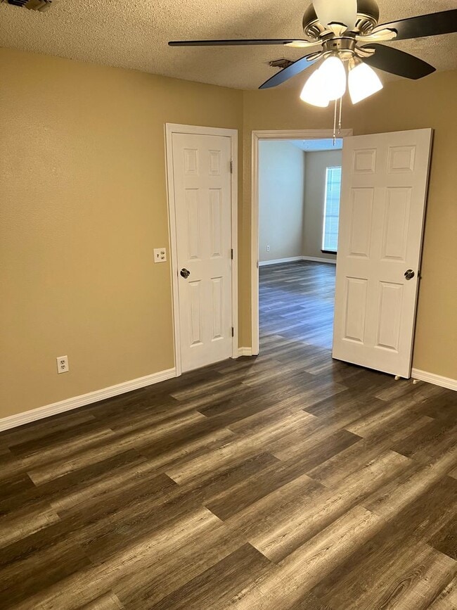 Building Photo - Charming Cottage Feel in Middleburg