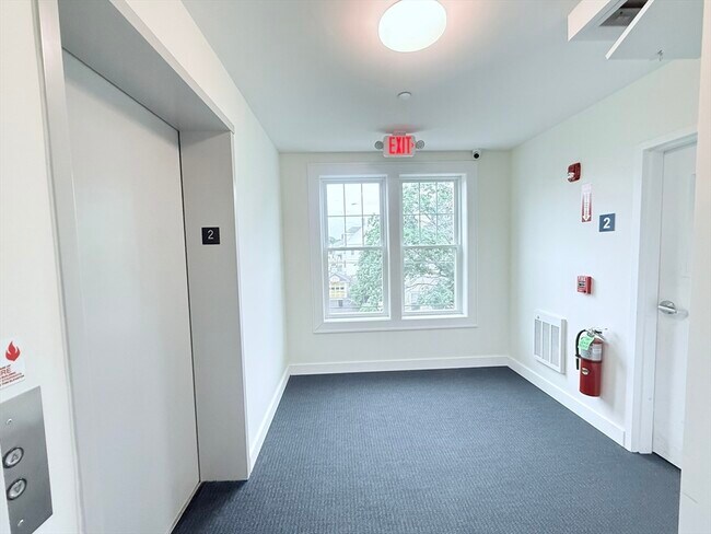Building Photo - 222 Arlington St