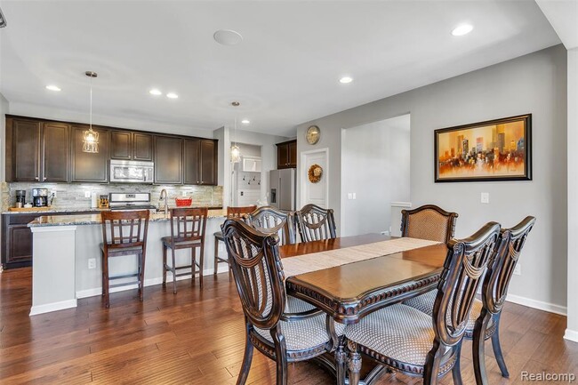 Building Photo - 15745 Diamante Dr