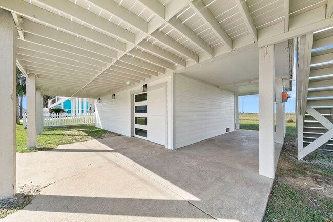 Building Photo - 13014 John Reynolds Rd