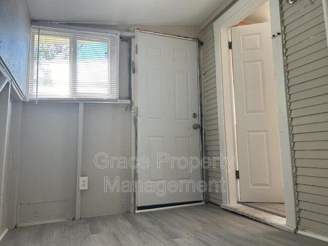 Building Photo - 504 Quitman St