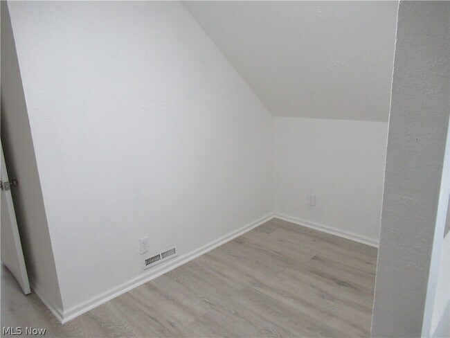 Building Photo - 4480 W 148th St